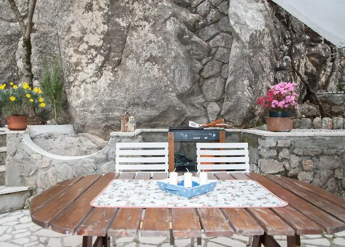 With A Parking Space - 12302 Apartman