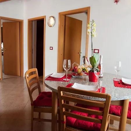 With A Parking Space - 12302 Apartamento